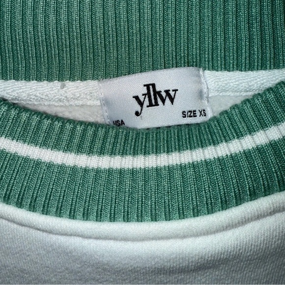 Yllw | LET’S GO FOR A WALK OVERSIZED SWEATSHIRT size XS - Picture 4 of 4